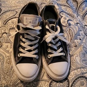 Converse All-Star (black with dots)